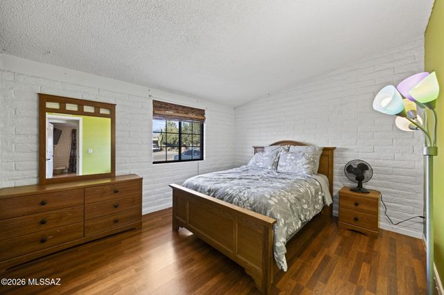 7386 N Dickinson, Tucson, AZ 85741