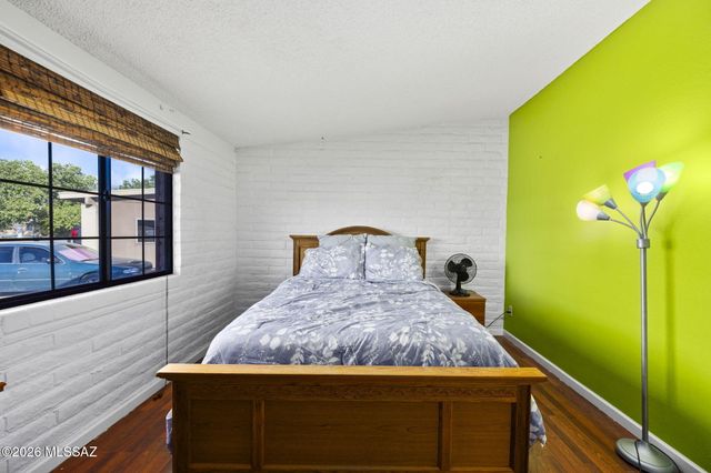 7386 N Dickinson, Tucson, AZ 85741