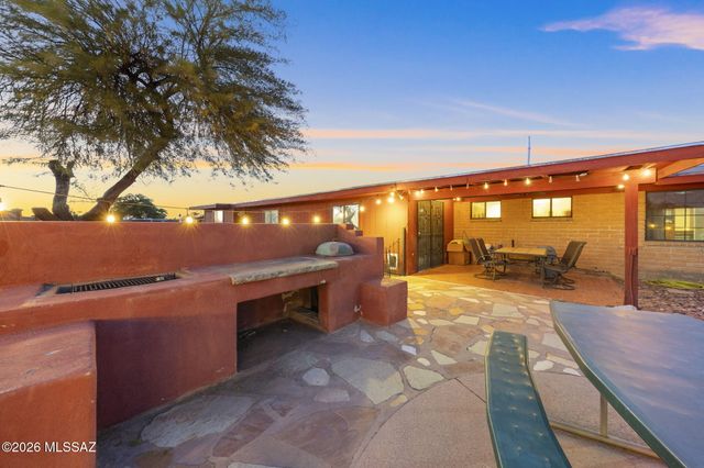 7386 N Dickinson, Tucson, AZ 85741