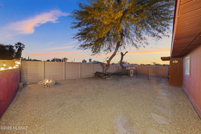 7386 N Dickinson, Tucson, AZ 85741