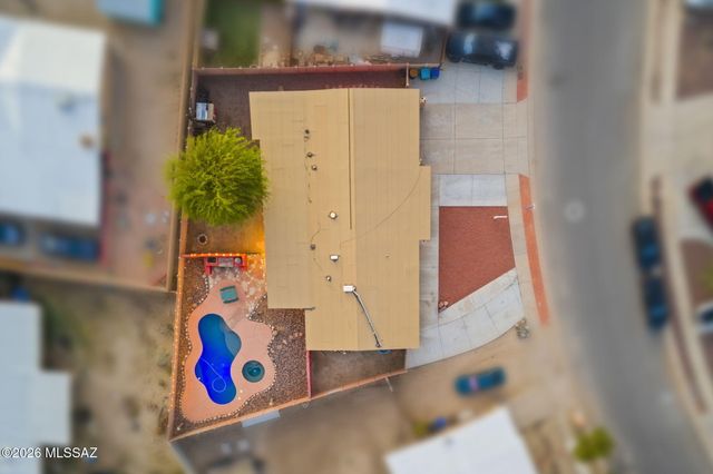 7386 N Dickinson, Tucson, AZ 85741