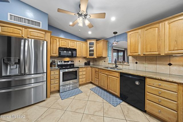7386 N Dickinson, Tucson, AZ 85741