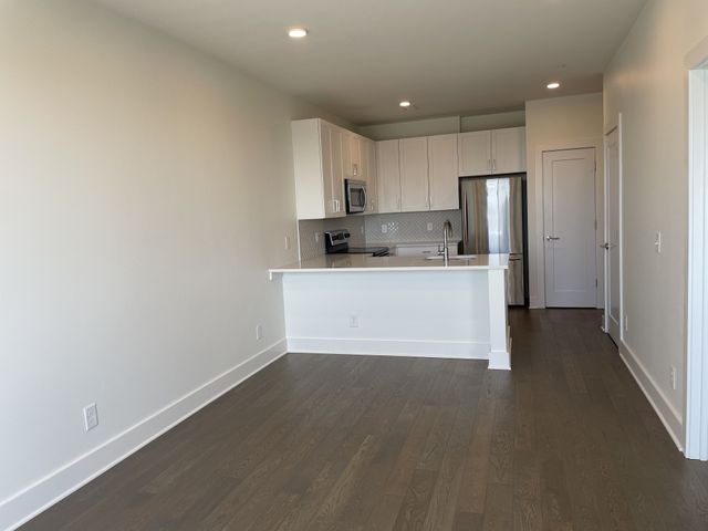 1041 E Trinity Ln Apt 412, Nashville, TN 37216