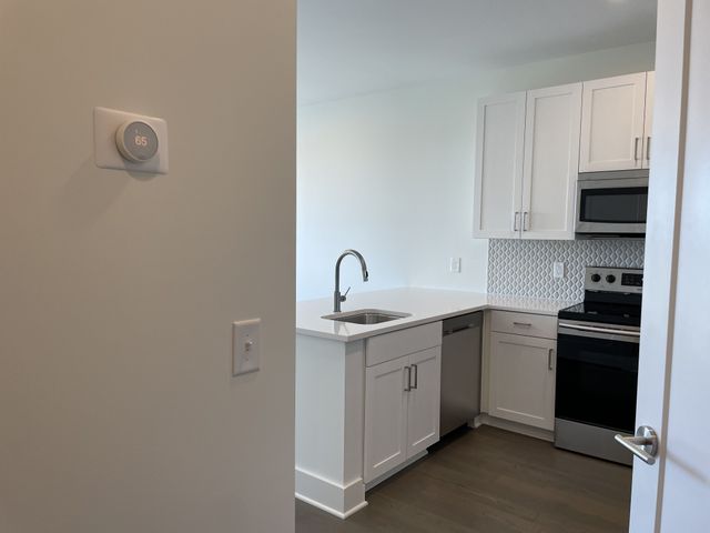 1041 E Trinity Ln Apt 412, Nashville, TN 37216