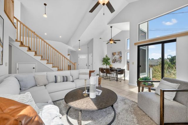 2489 Knollwood Dr, Cameron Park, CA 95682