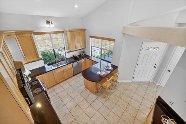 2489 Knollwood Dr, Cameron Park, CA 95682