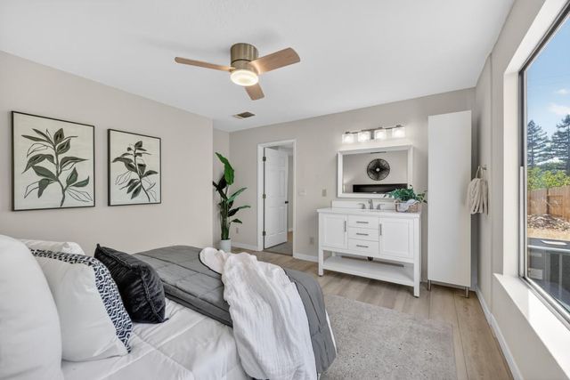 2489 Knollwood Dr, Cameron Park, CA 95682