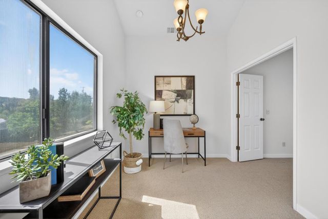 2489 Knollwood Dr, Cameron Park, CA 95682