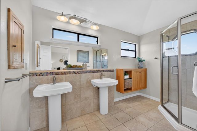2489 Knollwood Dr, Cameron Park, CA 95682