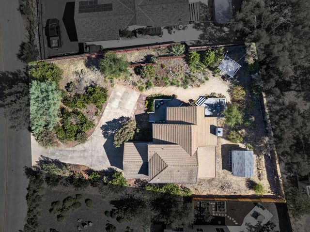 2489 Knollwood Dr, Cameron Park, CA 95682