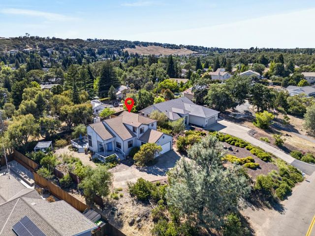 2489 Knollwood Dr, Cameron Park, CA 95682