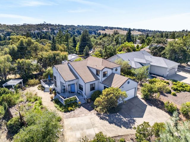 2489 Knollwood Dr, Cameron Park, CA 95682