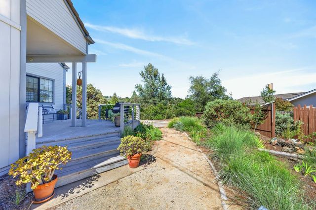 2489 Knollwood Dr, Cameron Park, CA 95682