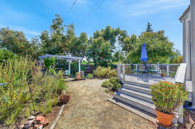 2489 Knollwood Dr, Cameron Park, CA 95682