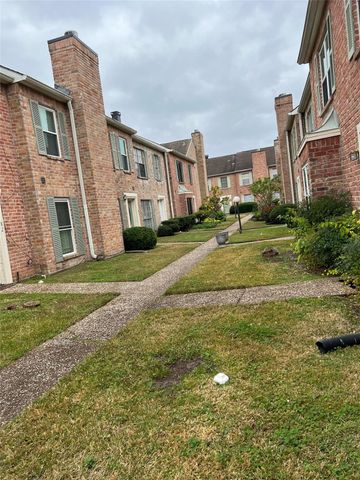 84 W Park West Drive, Houston, TX 77072