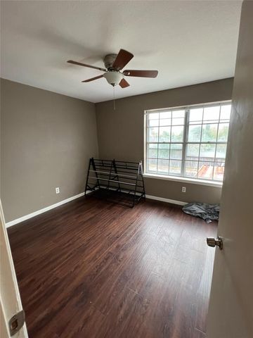 84 W Park West Drive, Houston, TX 77072