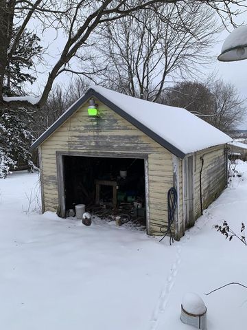 N6467 COUNTY ROAD M, Westfield, WI 53964