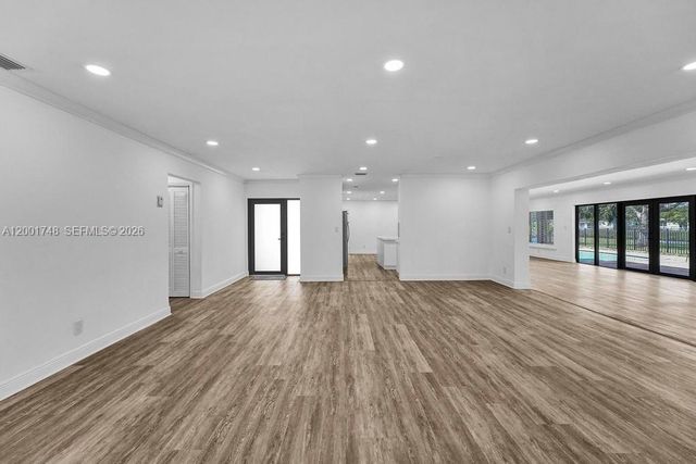 9261 SW 85th St, Miami, FL 33173