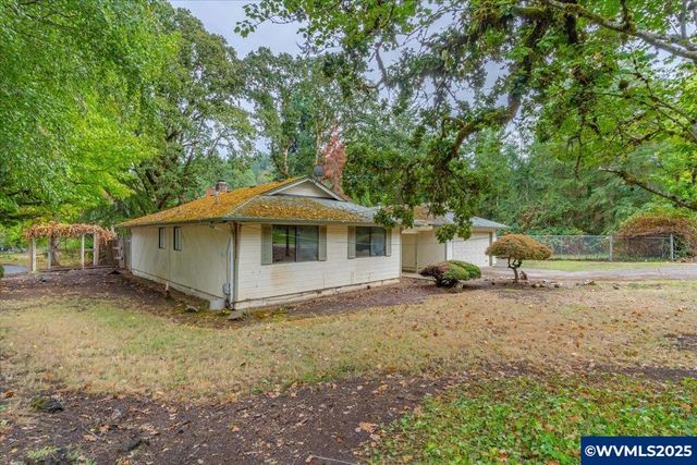 3620 Croisan Creek Rd S, Salem, OR 97302