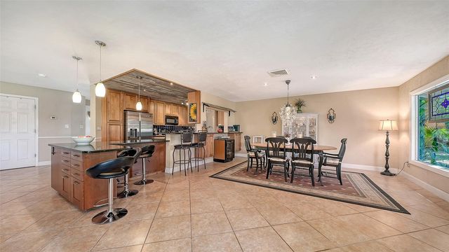 836 MAGELLAN DRIVE, Sarasota, FL 34243