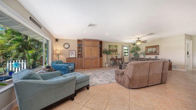 836 MAGELLAN DRIVE, Sarasota, FL 34243