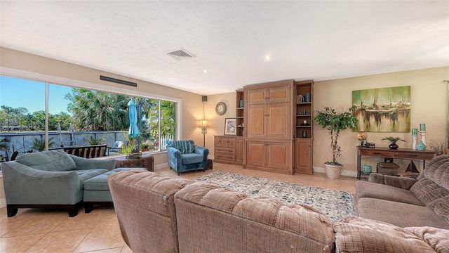 836 MAGELLAN DRIVE, Sarasota, FL 34243