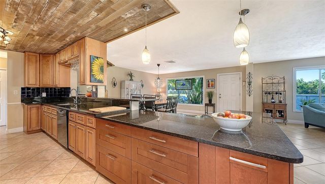 836 MAGELLAN DRIVE, Sarasota, FL 34243