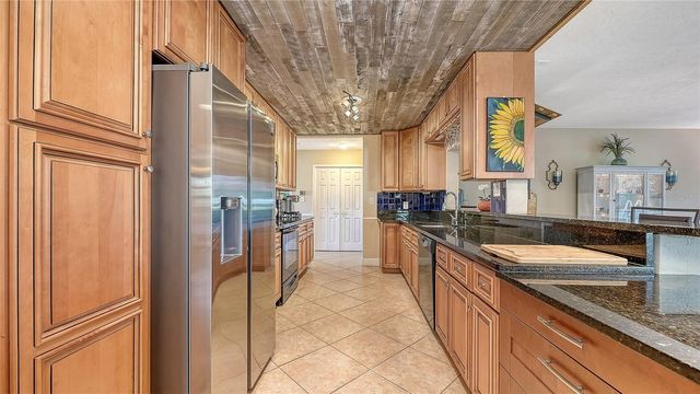 836 MAGELLAN DRIVE, Sarasota, FL 34243