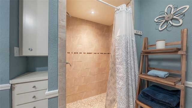 836 MAGELLAN DRIVE, Sarasota, FL 34243