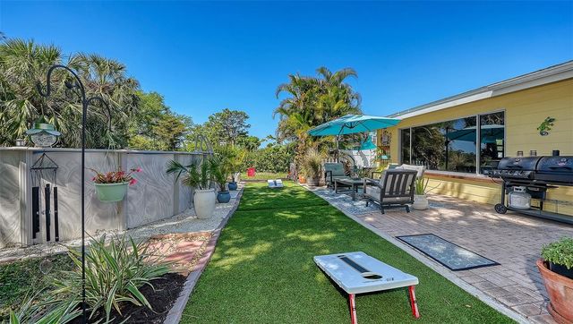 836 MAGELLAN DRIVE, Sarasota, FL 34243