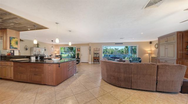 836 MAGELLAN DRIVE, Sarasota, FL 34243