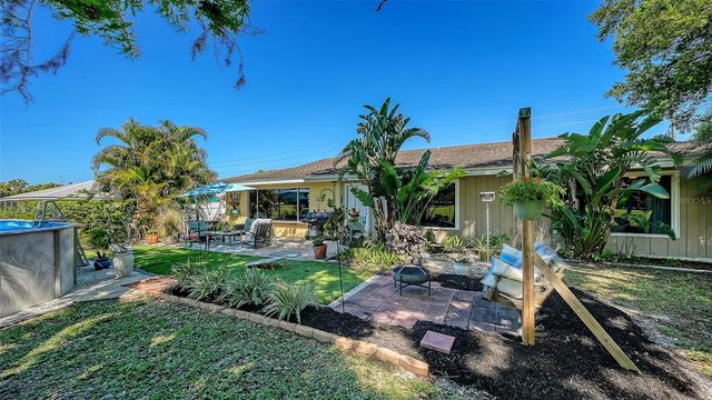 836 MAGELLAN DRIVE, Sarasota, FL 34243