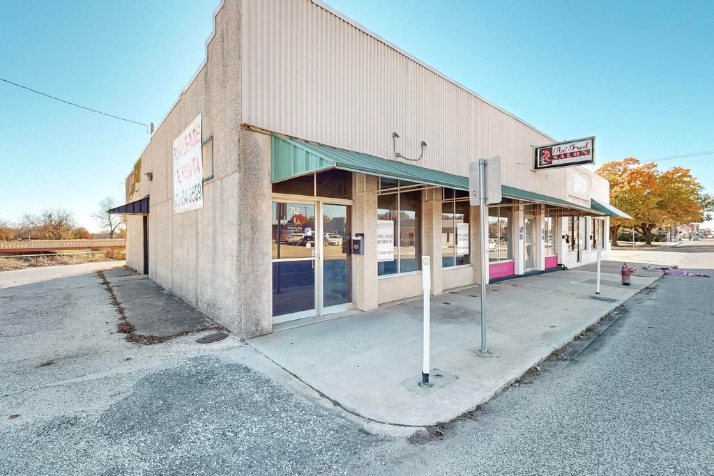 710 E California Street, Gainesville, TX 76240