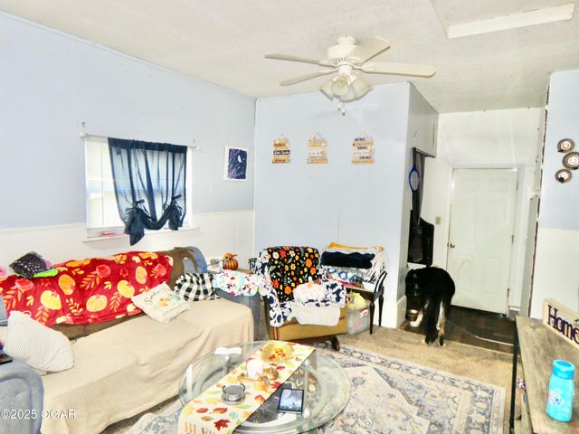 1922 Southwood Lane, Carthage, MO 64836