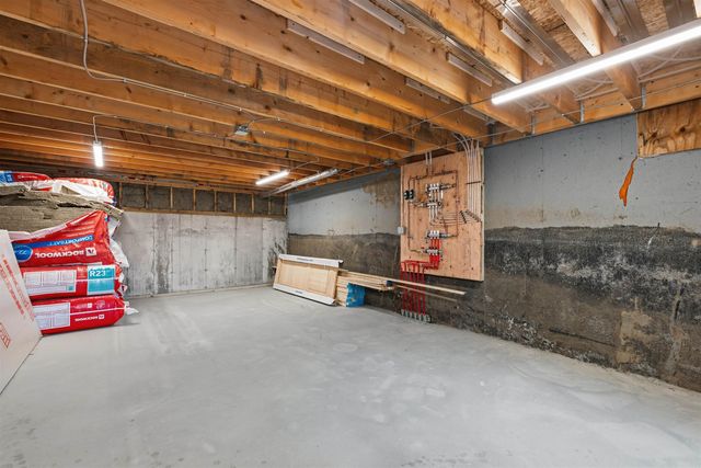 212 Chelsea Road, Corinth, VT 05039