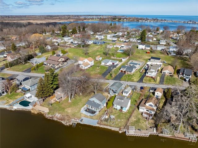 402 South Drive, Greece, NY 14612