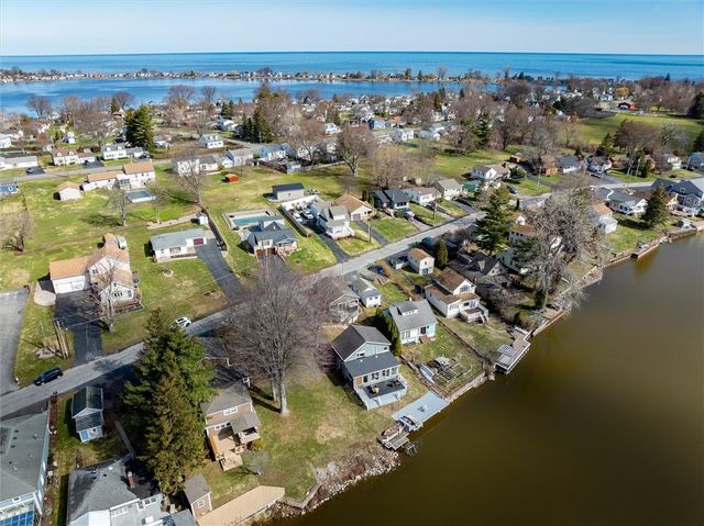 402 South Drive, Greece, NY 14612