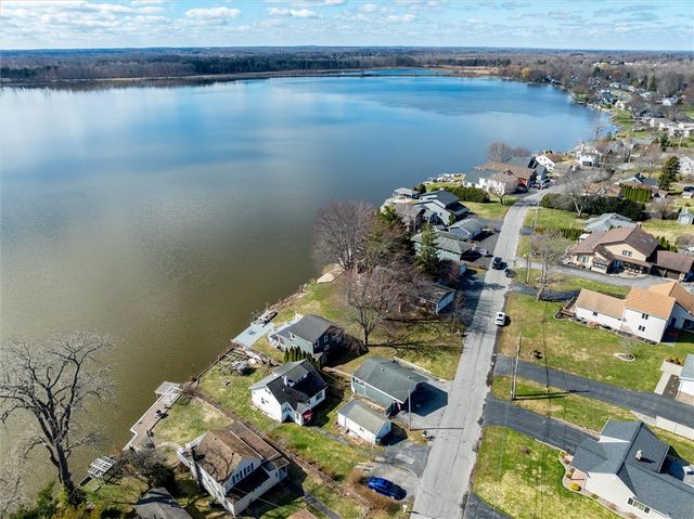 402 South Drive, Greece, NY 14612