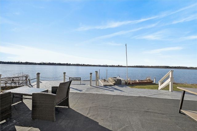 402 South Drive, Greece, NY 14612