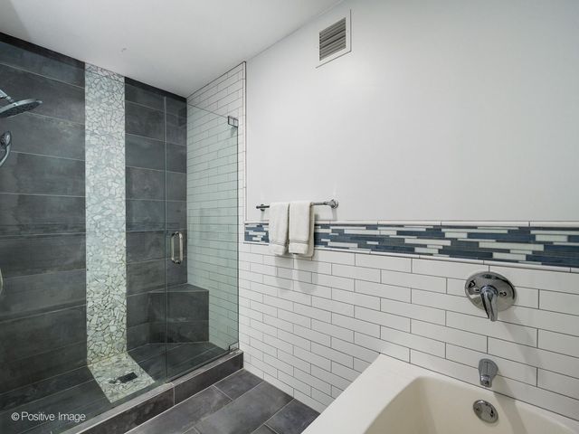 225 N Columbus Drive 6705, Chicago, IL 60601