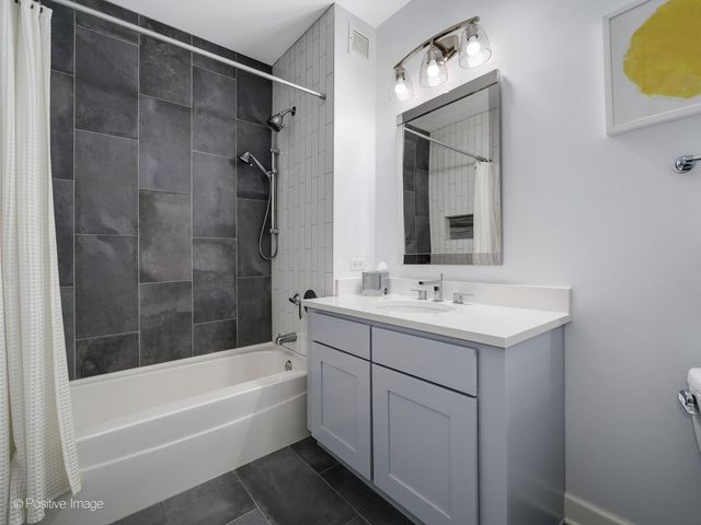 225 N Columbus Drive 6705, Chicago, IL 60601