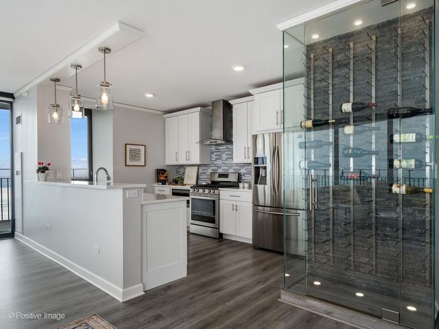 225 N Columbus Drive 6705, Chicago, IL 60601