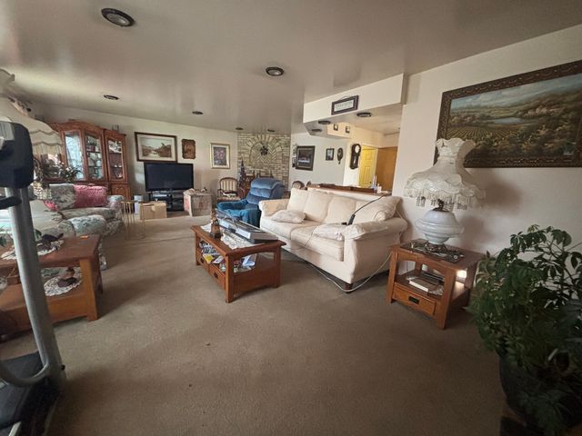 7994 Kensington Lane, Hanover Park, IL 60133