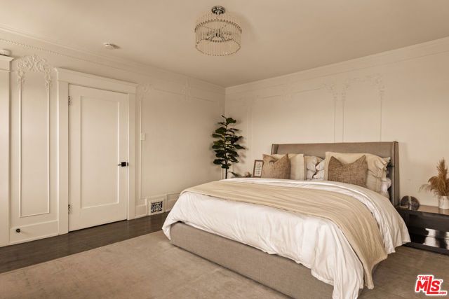 564 N Normandie Avenue, Los Angeles, CA 90004