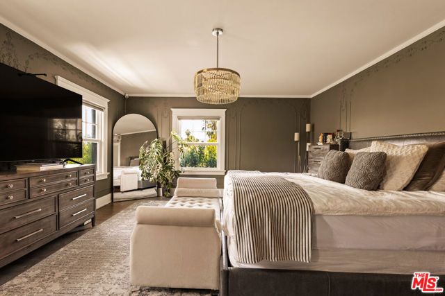 564 N Normandie Avenue, Los Angeles, CA 90004