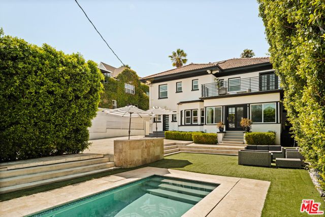 564 N Normandie Avenue, Los Angeles, CA 90004