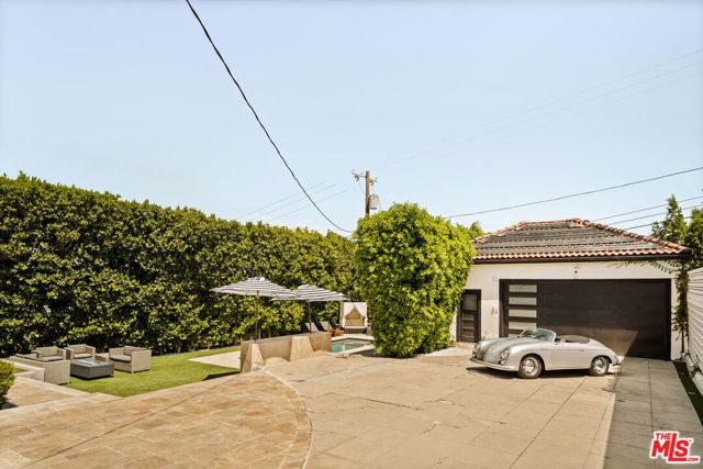 564 N Normandie Avenue, Los Angeles, CA 90004