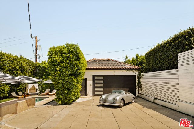 564 N Normandie Avenue, Los Angeles, CA 90004