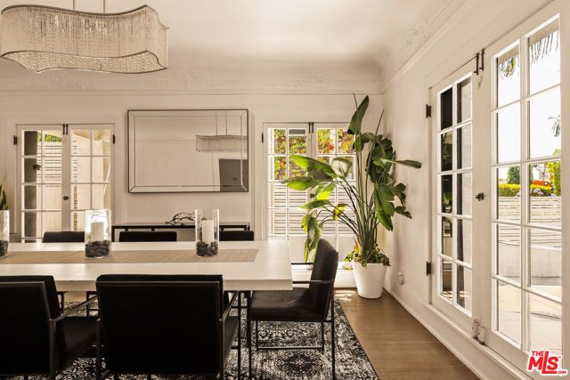 564 N Normandie Avenue, Los Angeles, CA 90004