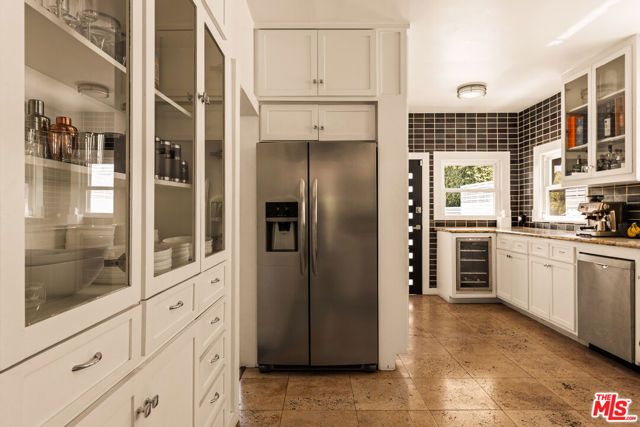 564 N Normandie Avenue, Los Angeles, CA 90004